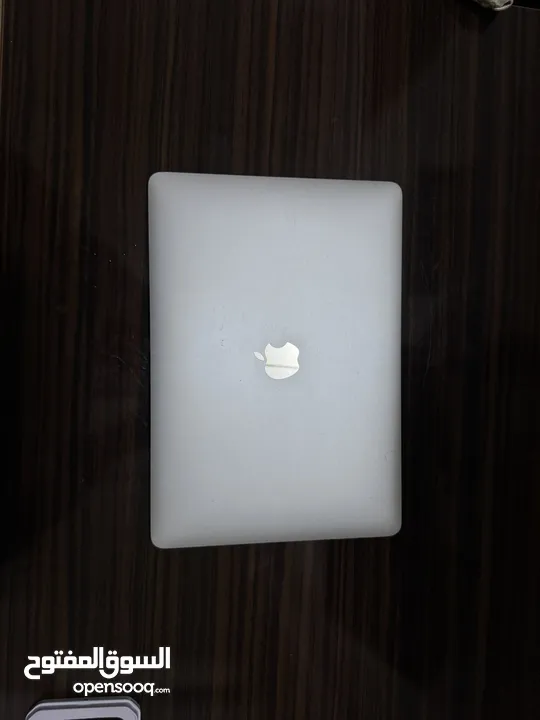 MacBook Air 2019 Core i5 Ram: 8GB Storage: 256GB Screen:13.3 Battery circle:46 Color: silver