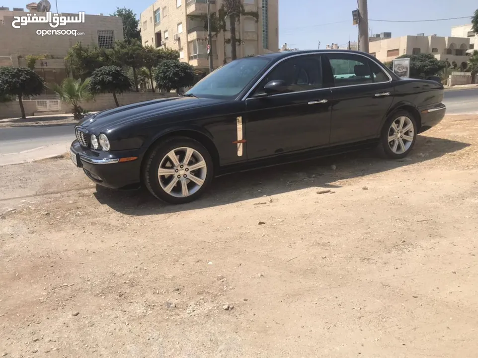 جاكوار xj 2004