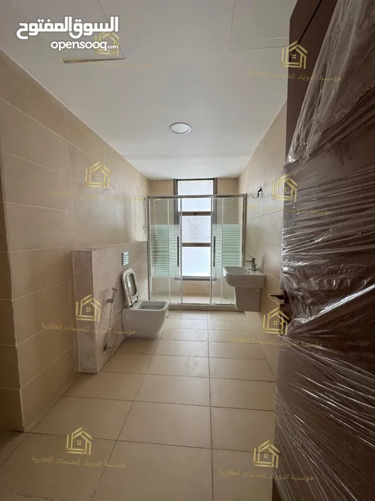 شقة فاخرة - لم تسكن - دير غبار - 3نوم 1ماستر - 220م - بإطلالــــه مميزة - قرب الخدمات العامة