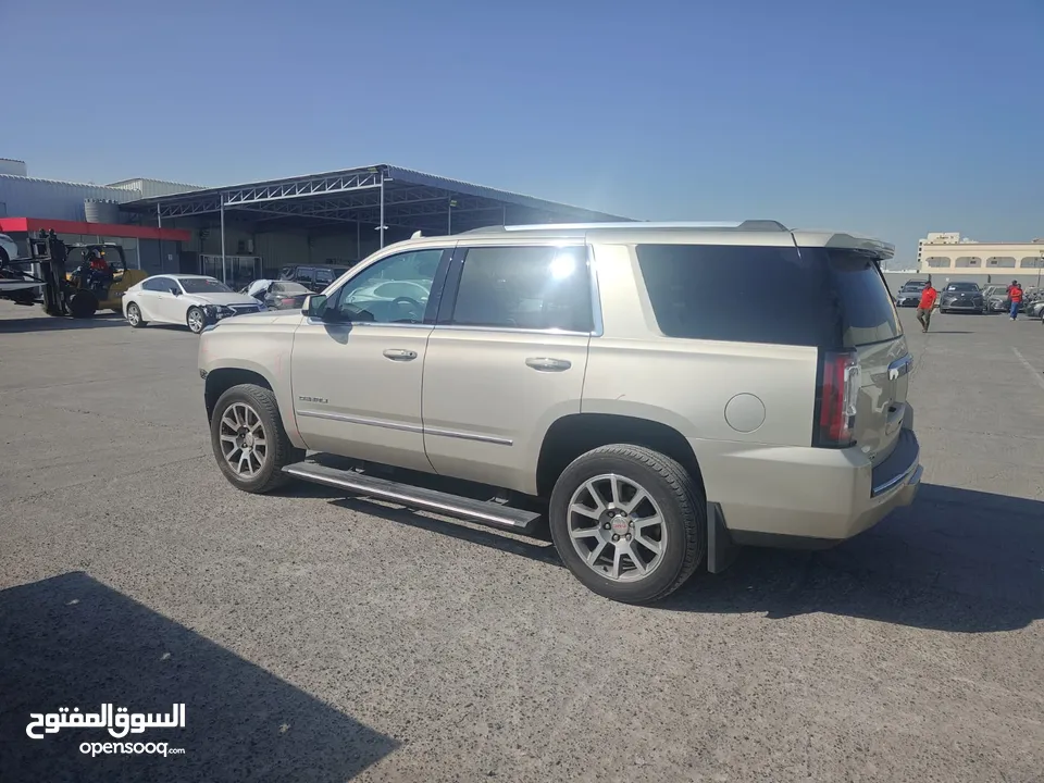 GMC Yukon Denali 2017