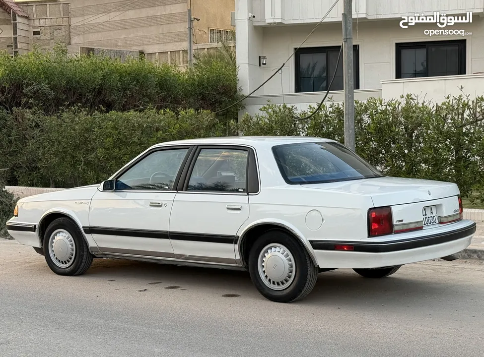 اولدز موبيل 1990 للبيع