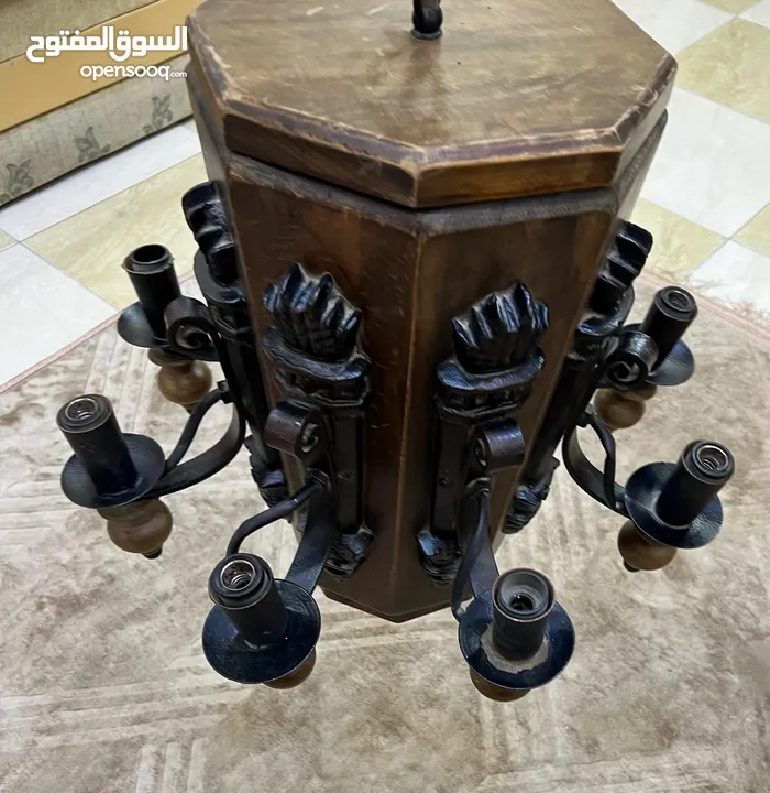 للبيع طقم أثريات فاخر وثقيل – تصميم كلاسيكي وجودة عالية  فرصة مميزة لعشّاق الذوق الرفيع والديكور الك