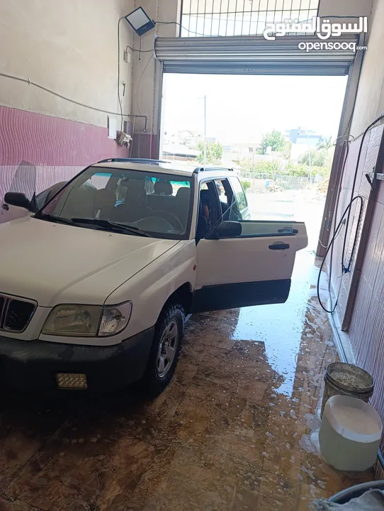 جيب سوبارو موديل 2000