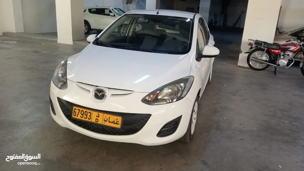 mazda 2 modle 2013 10000km running