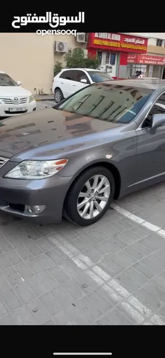 Lexus LS460