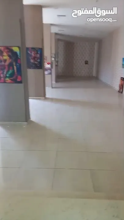 مجمع للبيع
