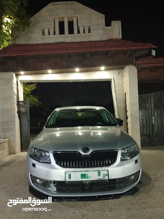 سكودا اوكتافيا بنزين 1400تيربو اتومات فحص نخب سيارة فل مسكر اضافات عدا فتحه عداد قليل130الف 2016