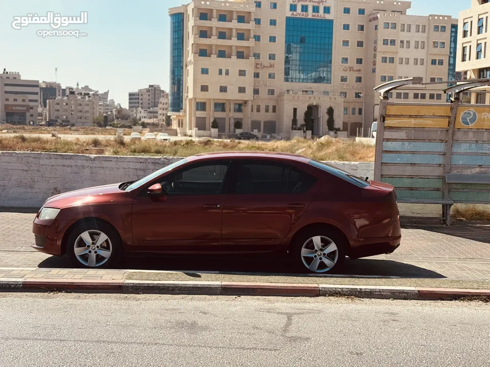 سكودا اوكتافيا بنزين 1400cc برايفيت اوتومات  2015/14  البيع فقط كاش