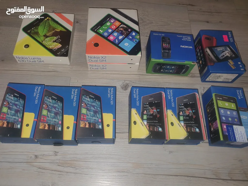 اجهزة مخزنة قديمة بالكرتونة لم تستخدم نهائيا مع كامل اغراضهم Samsung وNokia وmotorolla وغيرهم