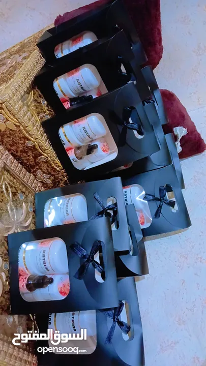 بكج تفتيح البشره والتخلص من الهالات والزوان والتجاعيد يعمل على تعبئة الخطوط الرفيعه واخفاؤها