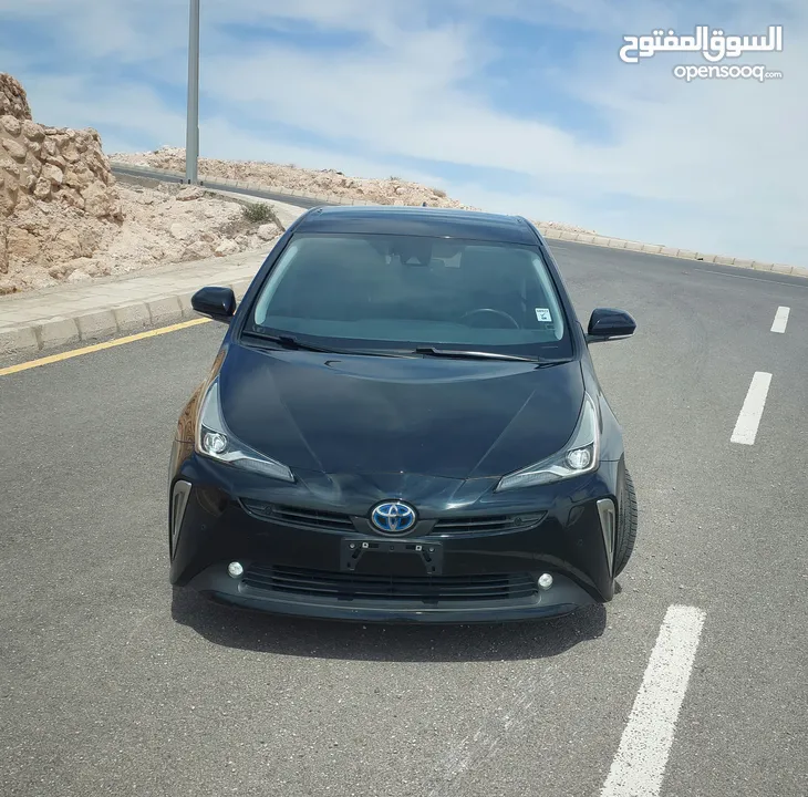 تويوتا بريوس 2022 XLE فحص كامل فل ما عدا الفتحة صنف بيرسونا TOYOTA PRIUS 2022 XLE FULLY LODED