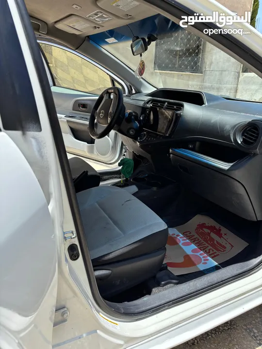 بريوس c 2012 للبيع