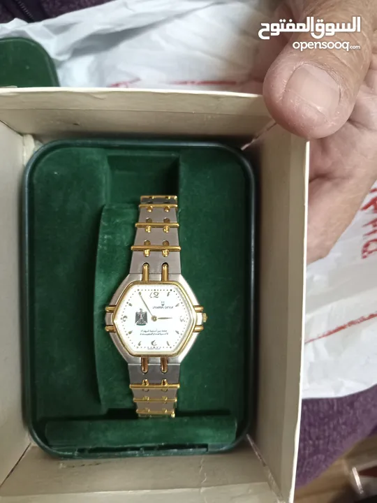 ساعه ذهب سويسريه،نسائيه،  جديده كليا، ,   Gold, Brand new, Swiss-Made, Universal Geneve