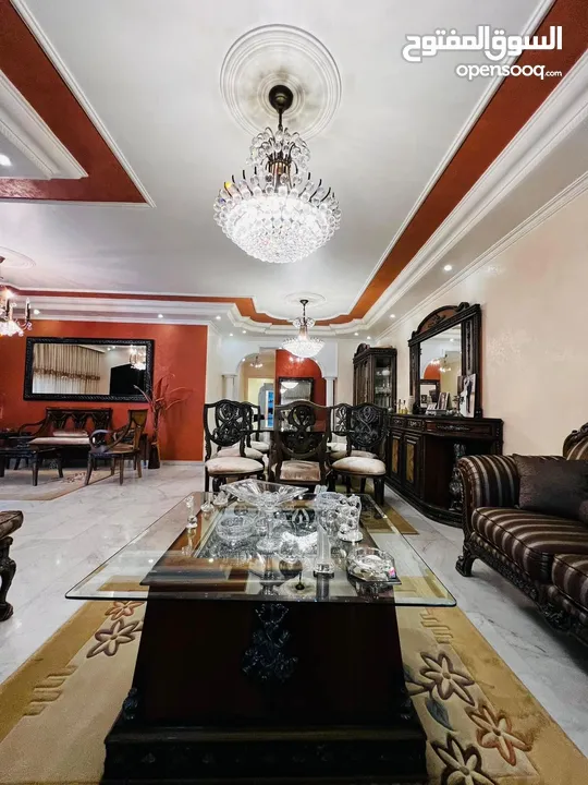 شقة أرضية للبيع في دير غبار ref : 14240