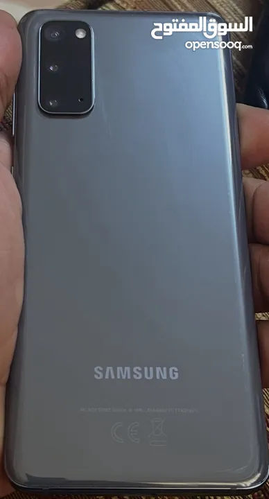SAMSUNG S20 بحاله الوكاله بدون خدوش استعمال خفيف جدا  مش مفتوح ولا مبدل فيه اي قطعه  ع وضع الشركه