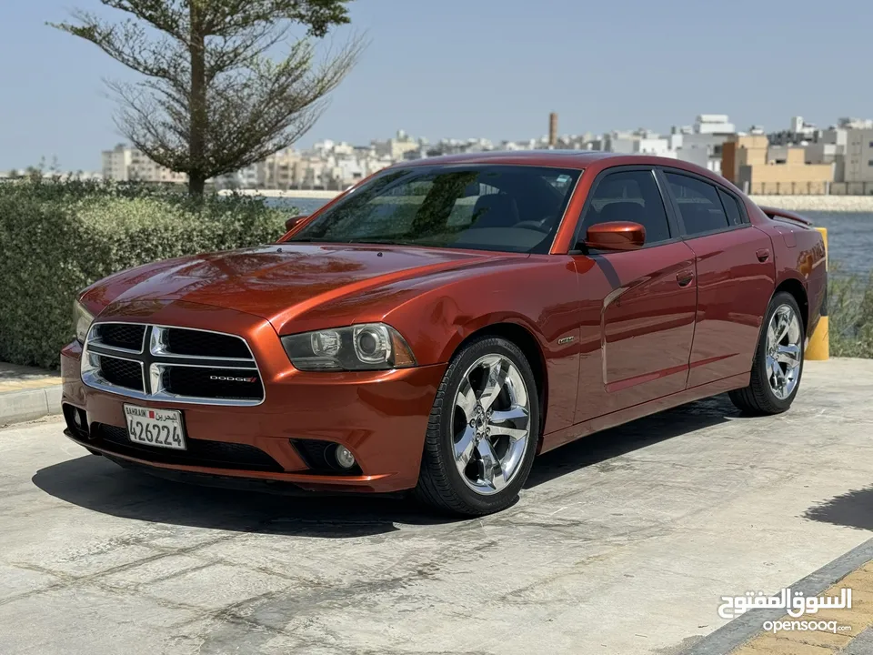 للبيع Dodge charger R\T V8 2013