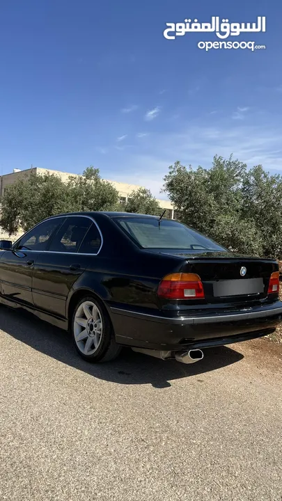 Bmw 520i e39 بي ام دبليو دب جير عادي الرجاء التواصل على رقم بالاعلان  ا2003