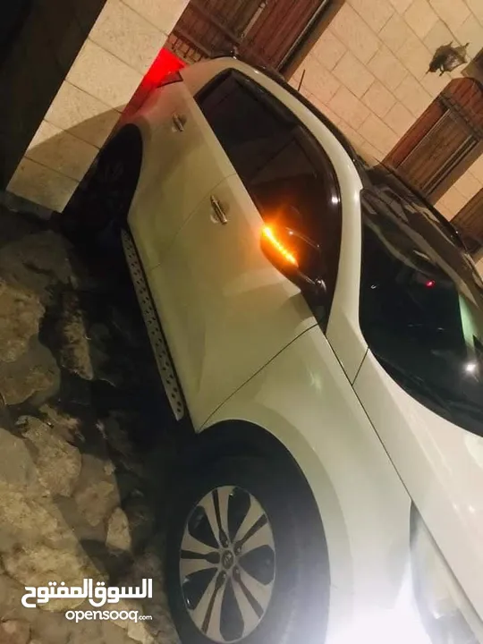 سبورتاج فل الفل فتحه بانورما كل السقف ضواو ليدات قدام ورا  كراسي جلد  صيانه دوريه