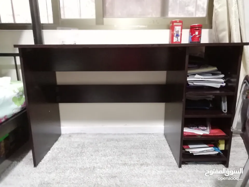 مكتب خشب مستعمل