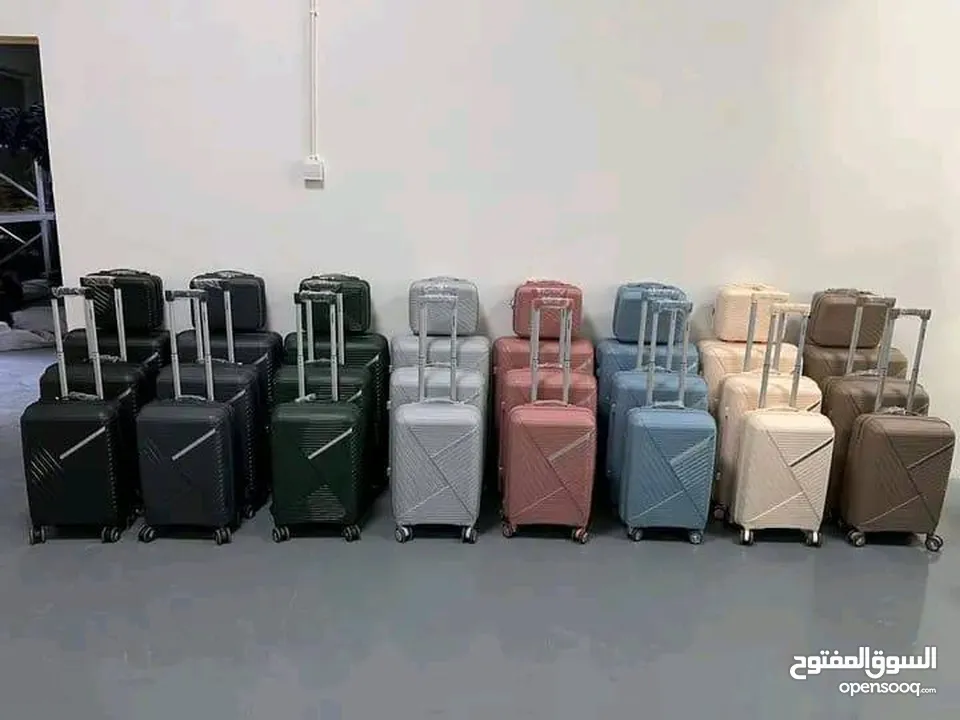 طقم شنط سفر ضد الكسر 4 قطع بسعر العرض .. للطلب عبر رقمي الوتس