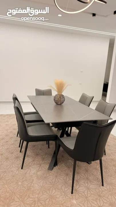 طاولة سفرة مودرن/ سيراميك كراسي جلد قوي وسميك