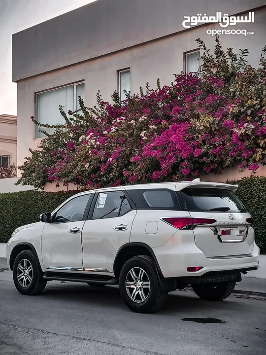 TOYOTA FORTUNER 2022 AGENT MAINTAINED CAR FOR SALE