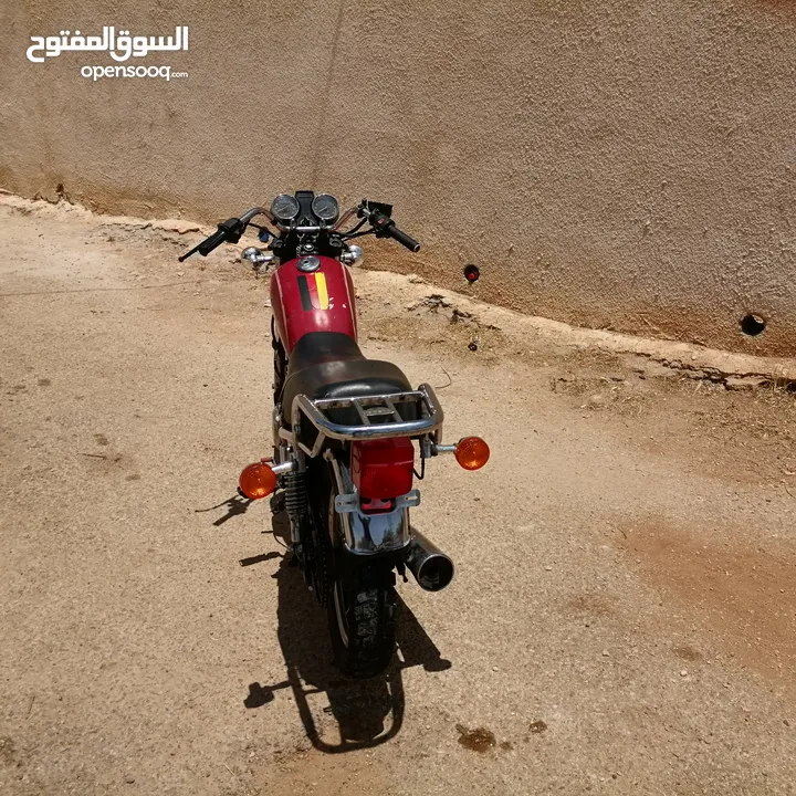 دراجه سزوكي جي ان 250cc الحجم الكبير