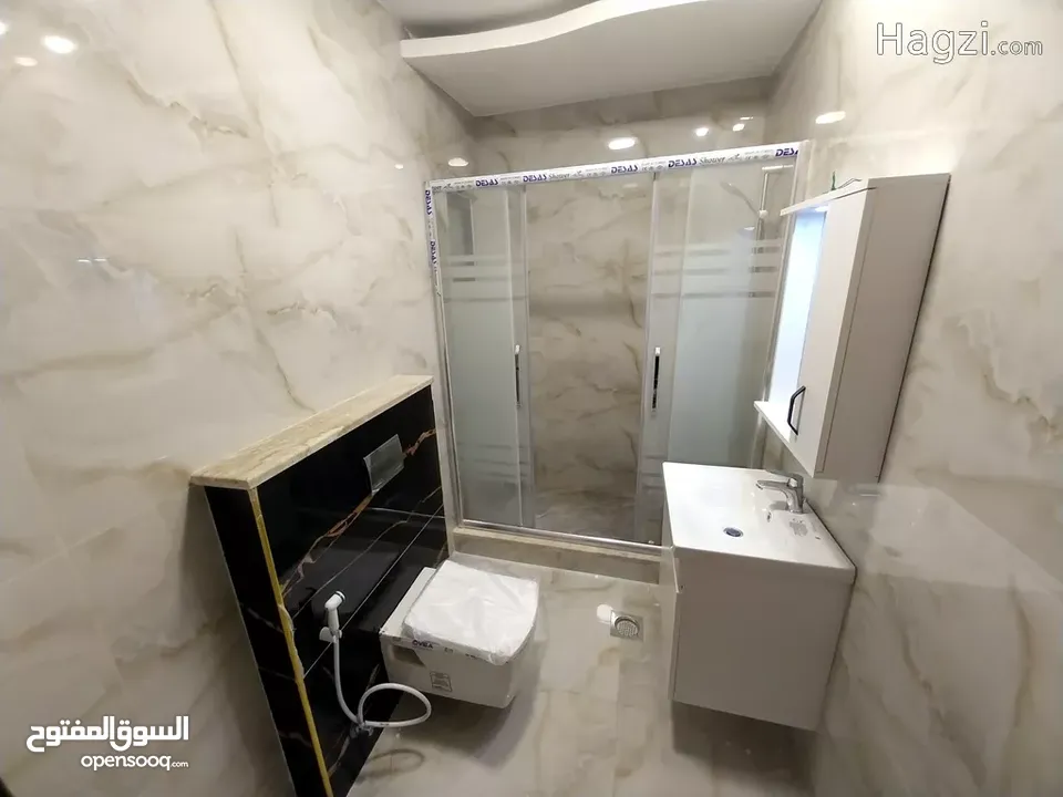 شقه طابق اول  غير مفروشه للبيع في البنيات تشطيبات سوبر ديلوكس ( Property ID : 30214 )