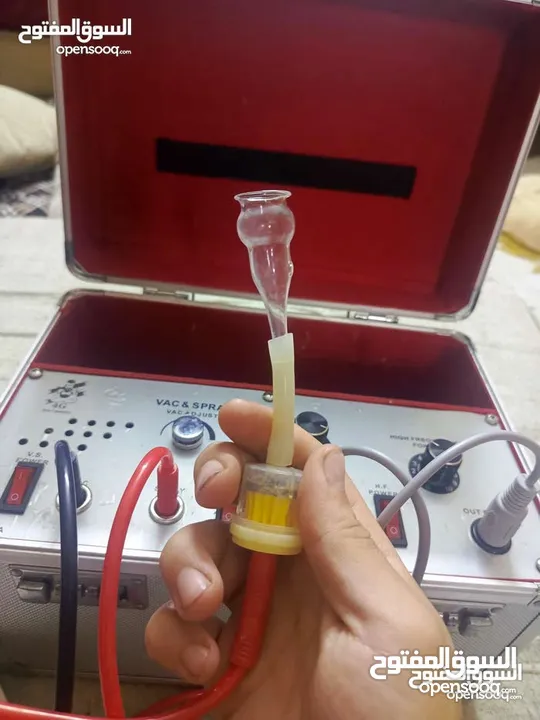 جهاز تنظيف بشرة هيدرافيشال 6 * 1 مستعمل شيء بسيط جدا بحال الوكالة مع جميع قطعه ومعظم قطعه لم تستخدم