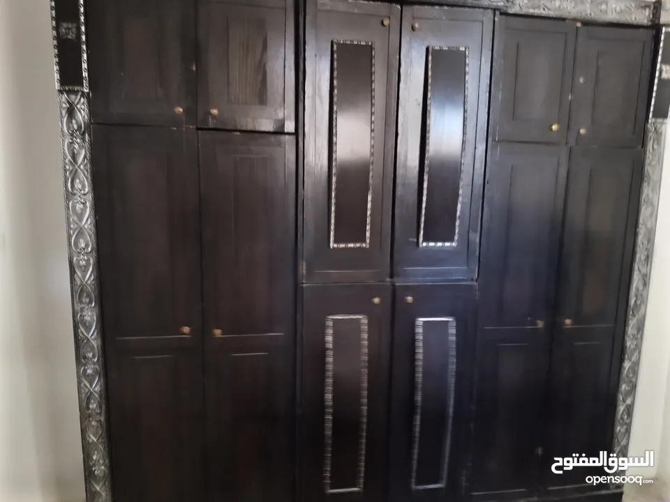 خزانه طابقين بحاله جيده