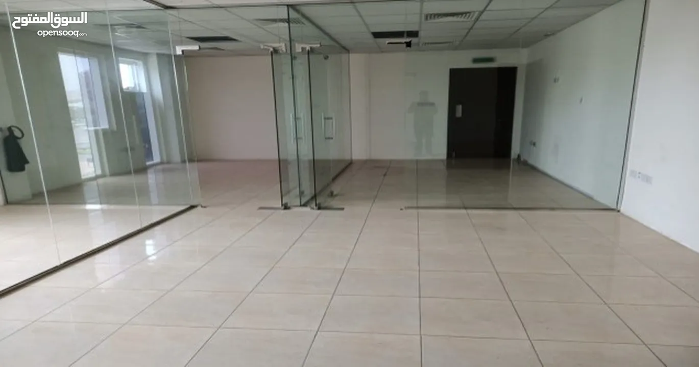 Office Space 97 to 110 Sqm for rent in Qurum REF:993R