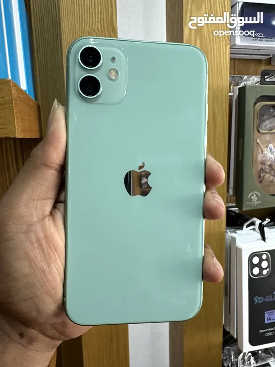 Uses iPhone 11 128Gb Green