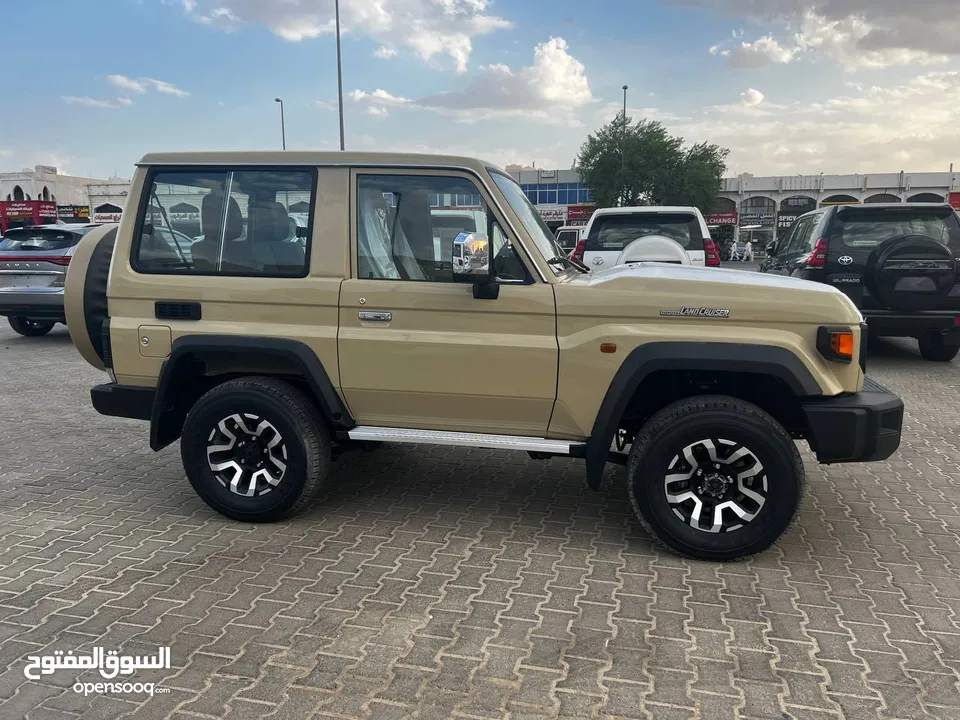 TOYOTA LAND CRUISER 71 HARDTOP SDLX 2.8L DIESEL