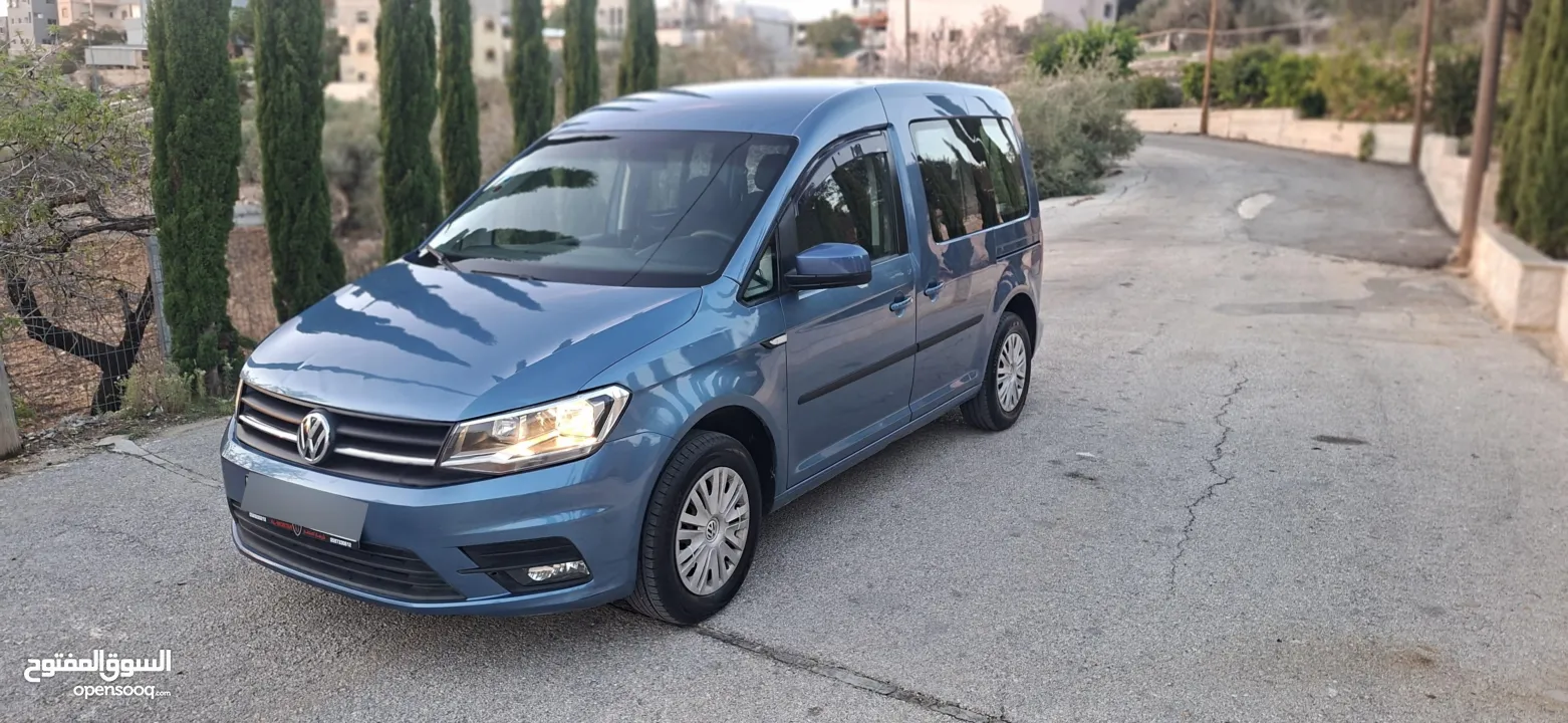 كادي موديل 2018 ماتور 2000ديزل -ركاب 6+1-ماشي 115الف كليو -غيارعادي فحص نظيف صلاة النبي