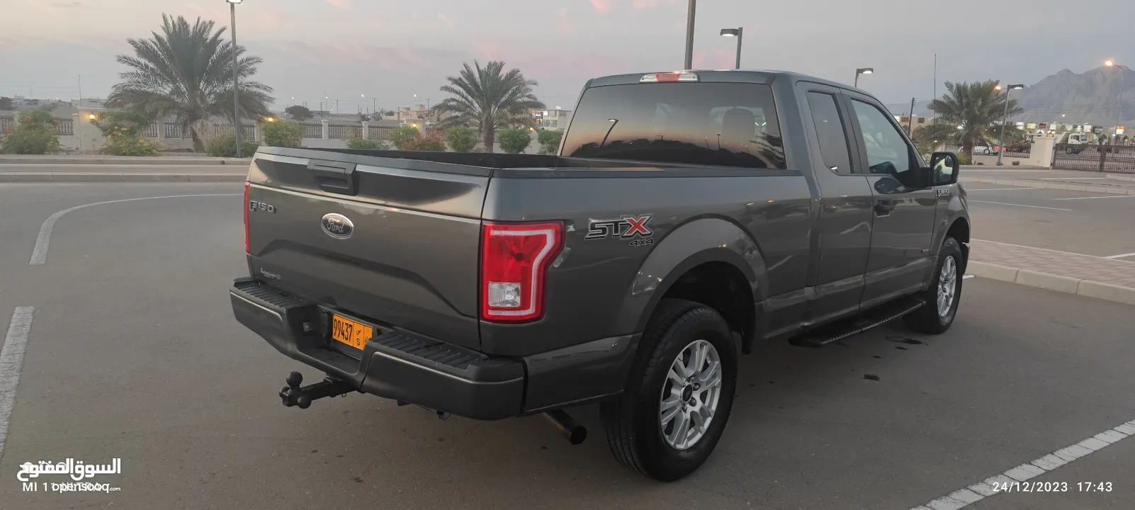 فورد F-150 باب ونصف