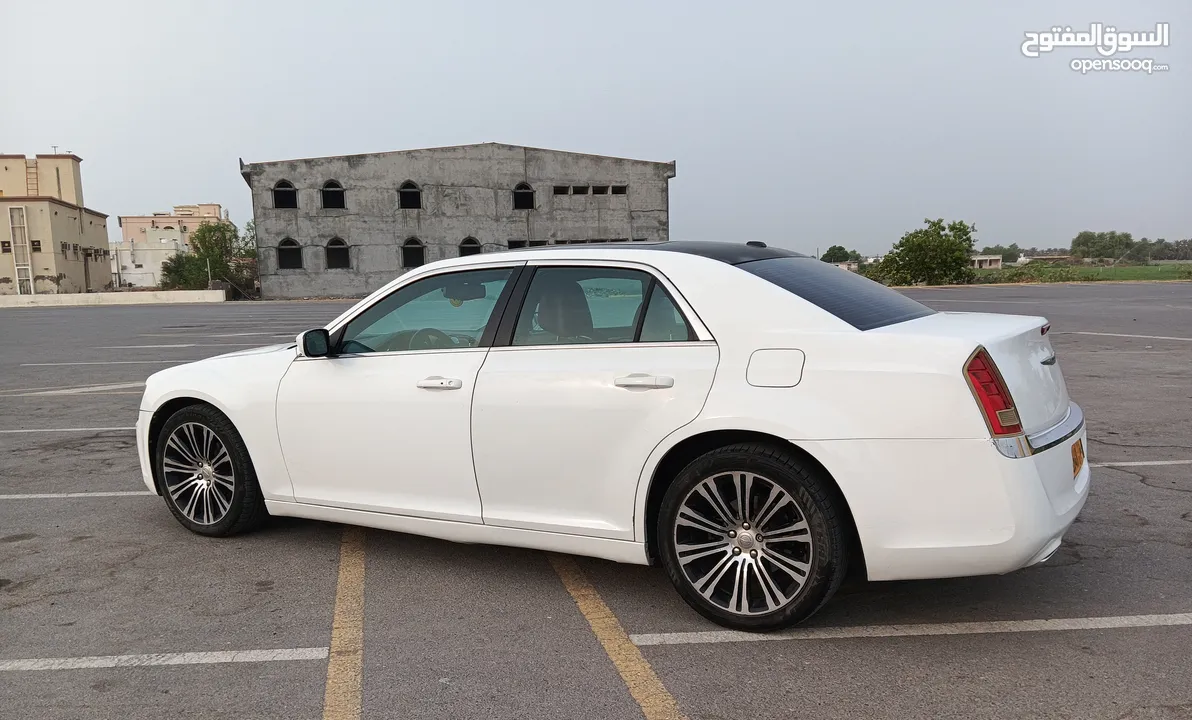 كرايسلر 300s v6 2013