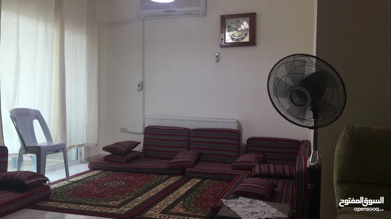 شقة فارغة - الجبيهة - 3نوم - قرب الخدمات العامة
