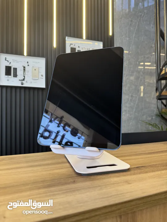 iPad الجيل العاشر – Wi-Fi – بطارية 100% – بسعر 190 دينار