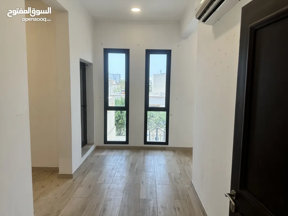 Gorgeous Private 5 Bedrooms villa for rent in Jurdab near Sanad, Riffa & Isa Town, great location