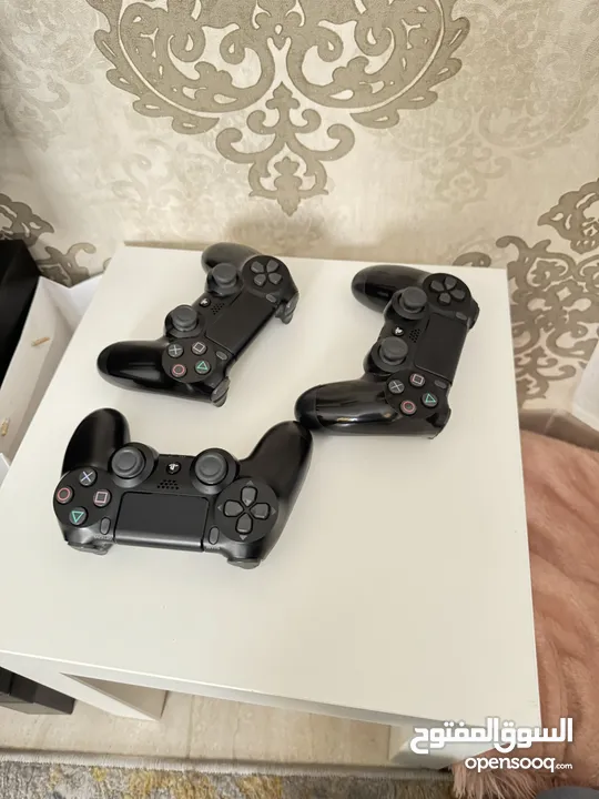 إيد بلايستيشن4  ذراع تحكم بلايستيشن4 playstation4 controller  مستعمل بحال الوكالة نظيفة جدا عالفحص