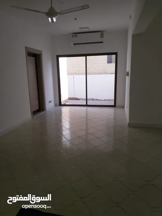 3 Bedrooms Villa for Sale in Al Hail REF:990R