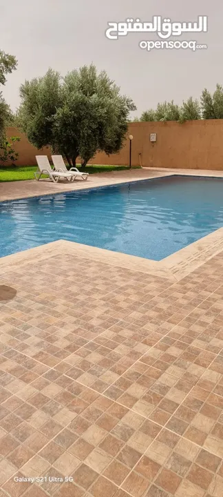 Villa avec piscine à louer à la journée pour les familles. Calme et détente garantis