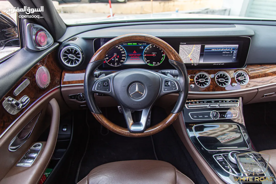 Mercedes E350e Plug in hybrid Amg kit Night Package 2018   السيارة وارد الشركة و قطعت مسافة 50,000