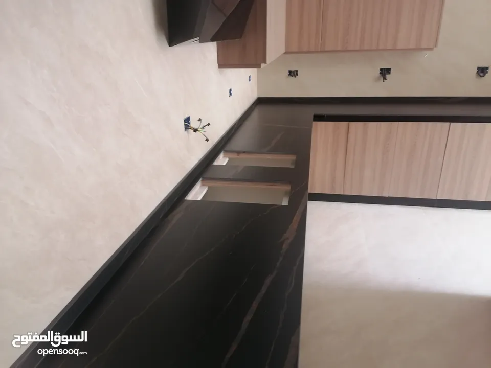 رخام وجرانيت كوارتز بسعر حرق