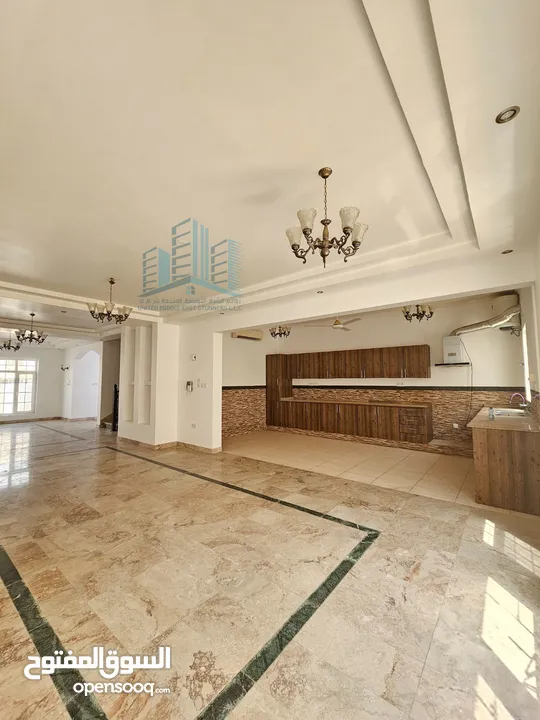 فيلا جميلة في مجمع سكني Beautiful 4+1 BR Villa in Azaiba