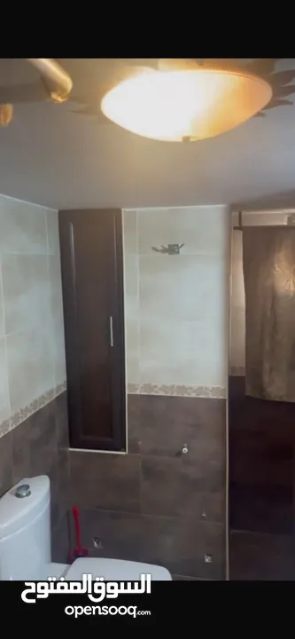 ثلاث غرف نوم غير مفروشة للايجار