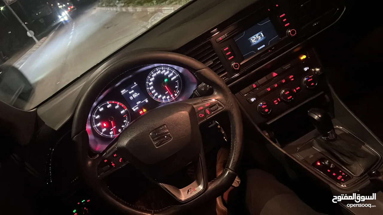 سيات ليون ( أوتماتيك ) 2016 مميزة وبحالة الوكالة