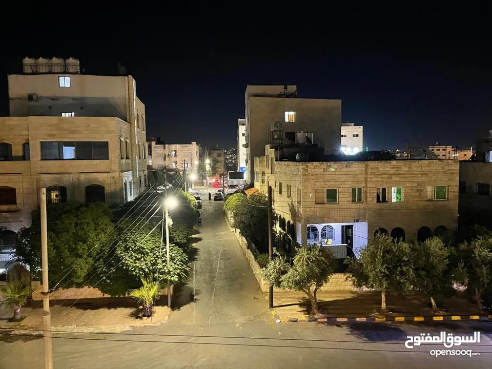 شقة مميزة شبة أرضية مستقلة للإيجار بموقع هادئ جدا