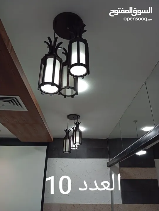أثاث مكتبي وأدوات ومستلزمات للتدريب داتا شو ولوح ذكي، كراسي، طاولات، مكاتب ، نافورة، رفوف، حائط، باب