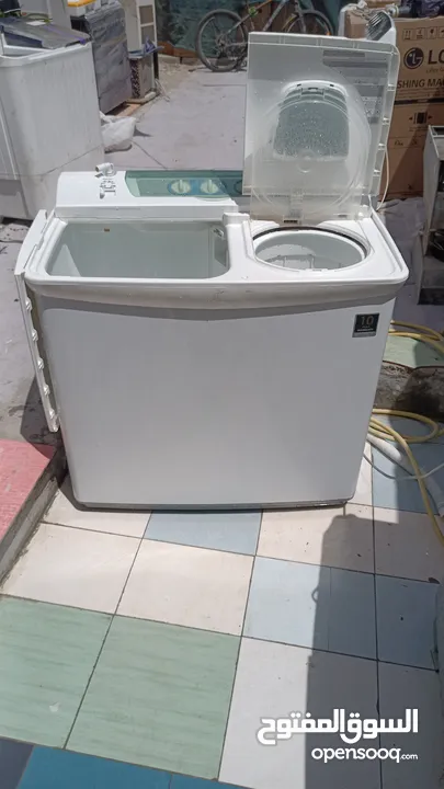 Washing machine Hitachi for sale very good condition and very good working made in thiland